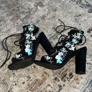 Lace up floral sandals